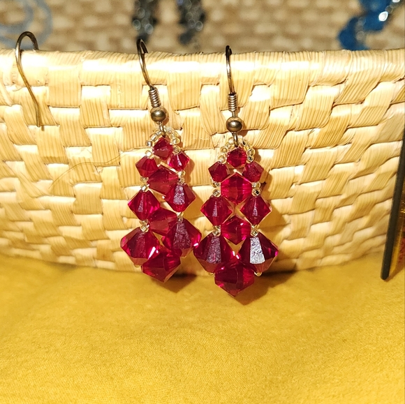 Vintage 1970s 1980s Ruby Red Swarovski Crystal Dangle Earrings - Picture 1 of 11